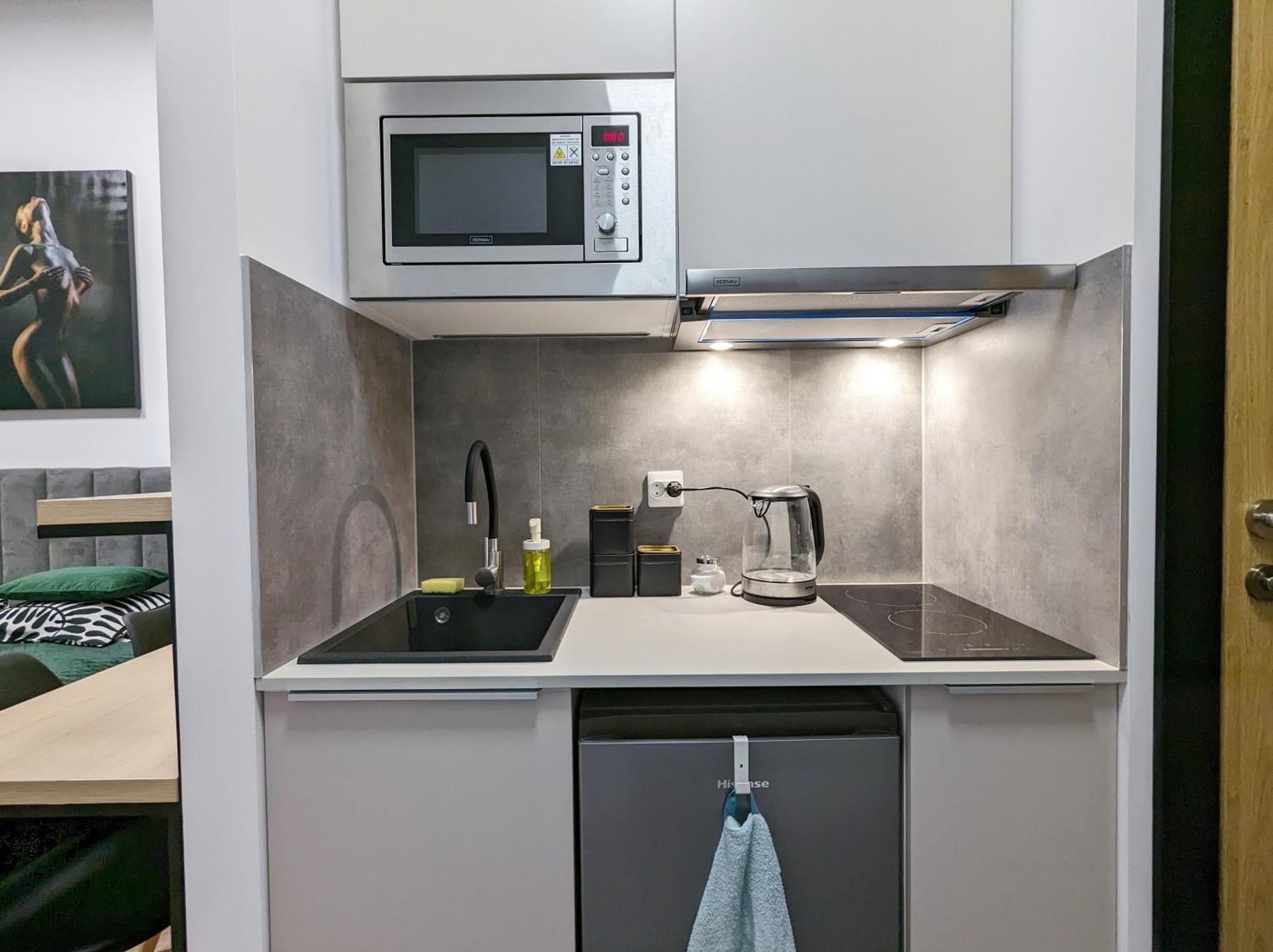 Sleep & Go A13 Apartment วอร์ซอ ภายนอก รูปภาพ